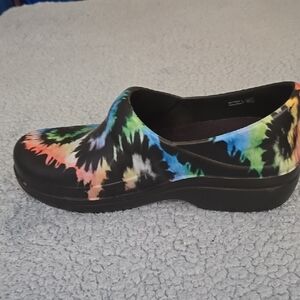 Colorful Tie-Dye Women's Shoe